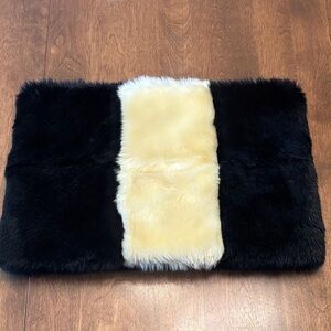 Black and Cream Faux Fur neck scarf